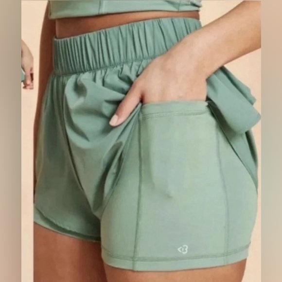 Blogilates Ruffle Shorts Cool Blue Athletic Running Dance Size Large NWT - Picture 3 of 8